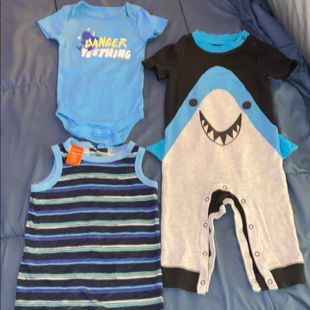 3 baby onesies.